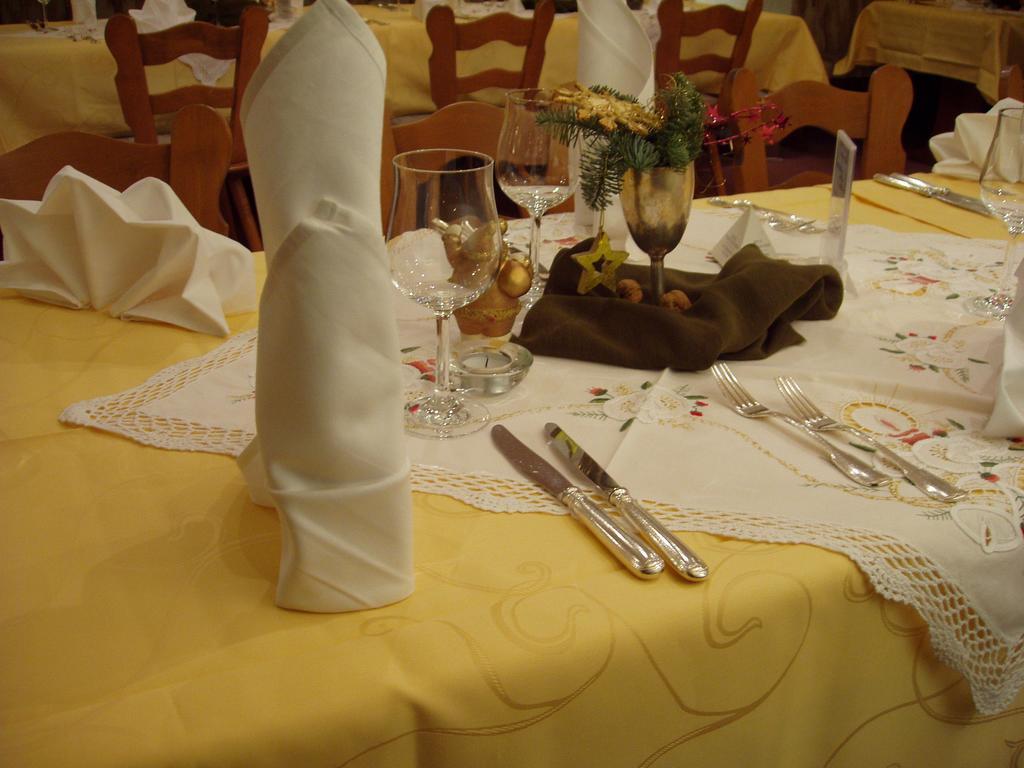 Hotel Restaurant Landhaus Koehle Neukirch  Zewnętrze zdjęcie